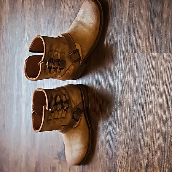 Womens boots - Picture 3 of 4